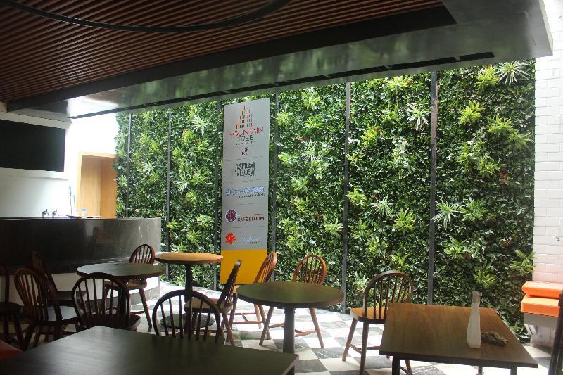 Fountain Tree By Tgi Hotel Bangalore Exterior photo